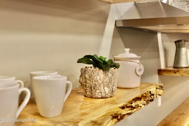 424 Old Route 940, Pocono Pines, PA 18350 - photo 5