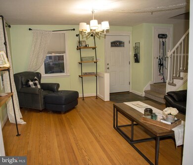 8637 Oak Rd, Parkville, MD 21234 - photo 3