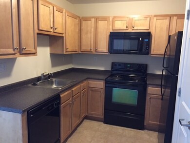 30 Sentinel Ct unit 205, Manchester, NH 03103 - photo 5