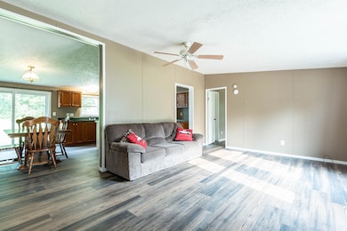 195 Farmer St, Bedford, IN 47421 - photo 4