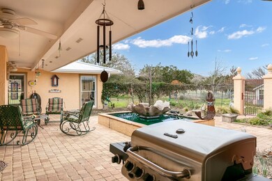 740 Royal Oaks Loop, Fredericksburg, TX 78624 - photo 7