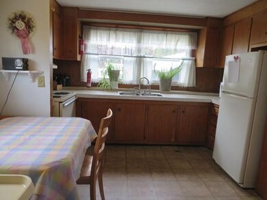 42 Adams Rd unit 48, Greenfield, MA 01301 - photo 4