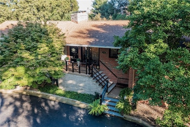 2742 Dunkeith Dr NW, Canton, OH 44708 - photo 3