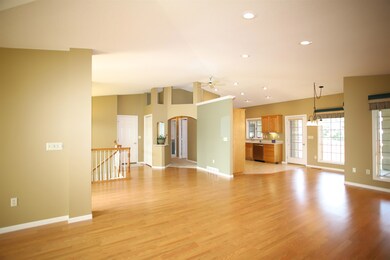 909 15 1 2 Ave SE, Minot, ND 58701 - photo 5