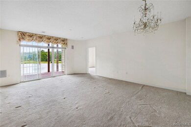 Large Living room with stunning lake and golf cour