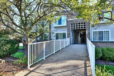 9940 Regatta Dr, Cincinnati, OH 45252 - photo 3