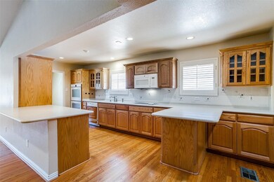 7335 Dalewood Ln, Dallas, TX 75214 - photo 6