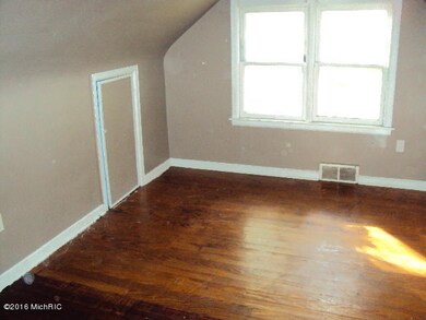 303 Woodruff St, Niles, MI 49120 - photo 3