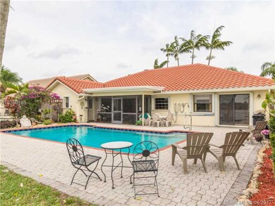 9830 N Oak Knoll Cir, Davie, FL 33324 - photo 6