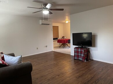 318 Cedar Ct, Winlock, WA 98596 - photo 4