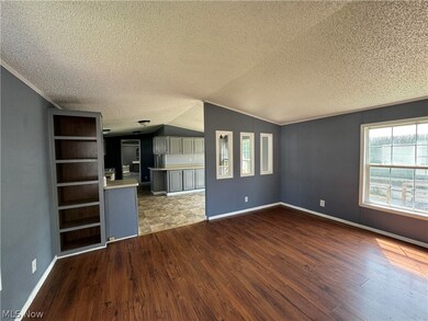 3583 Austin Rd unit 138, Geneva, OH 44041 - photo 3