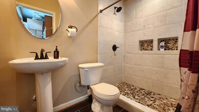 9128 Aventon Ct, Lorton, VA 22079 - photo 4