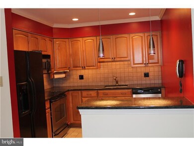 34 Lauren Ct unit 212, Levittown, PA 19057 - photo 3