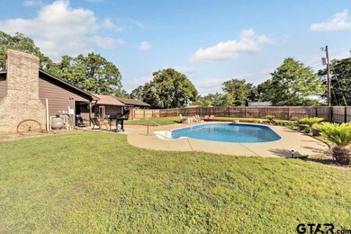 10537 Creek Bend Dr, Tyler, TX 75707 - photo 4