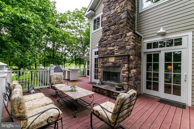 270 S Tamarac Dr, Shepherdstown, WV 25443 - photo 4