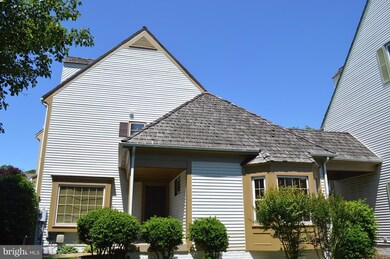 12839 Mill Brook Ct, Woodbridge, VA 22192 - photo 3