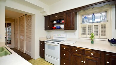 310 S Chandler Ave, Elmhurst, IL 60126 - photo 7