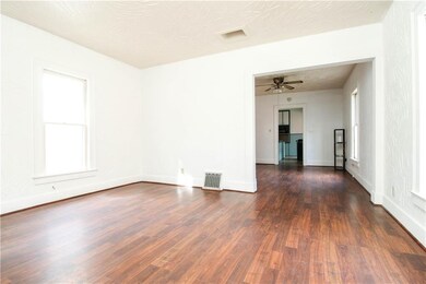 2416 Lyon St, Des Moines, IA 50317 - photo 3