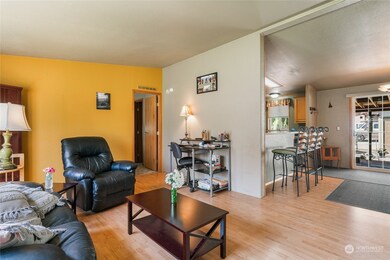 2475 1st St NE, East Wenatchee, WA 98802 - photo 6