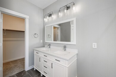 8406 Berry Green Ln, Houston, TX 77022 - photo 2