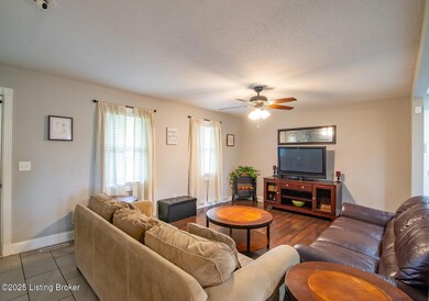 395 Poplar Trace-19
