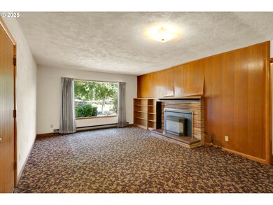 1331 G St, Springfield, OR 97477 - photo 3