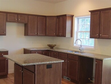 151 Maxwell Rd, Colonie, NY 12211 - photo 6