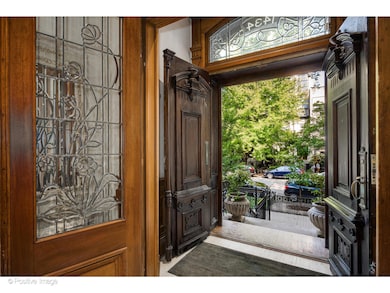 1434 N Dearborn St, Chicago, IL 60610 - photo 4