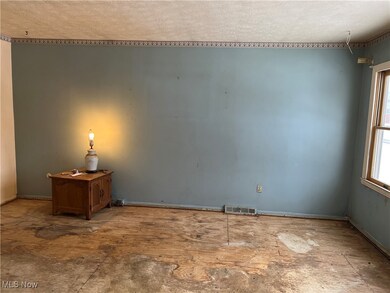 681 Stevenson Ave, Akron, OH 44312 - photo 6