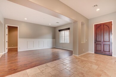 2709 E Janelle Way-11