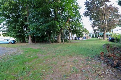 184 Howard St, Ludlow, MA 01056 - photo 5