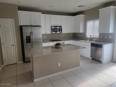 10557 Seasonable Dr, Las Vegas, NV 89129 - photo 4