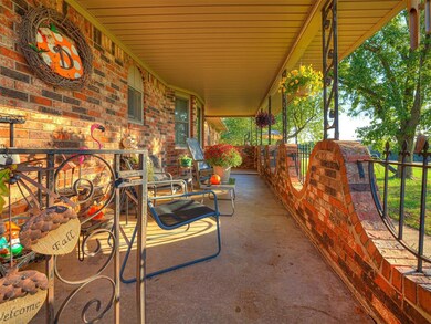 View of patio / terrace featuring covered porch