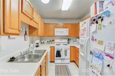 84 Rotunda Cir, Asheville, NC 28806 - photo 7