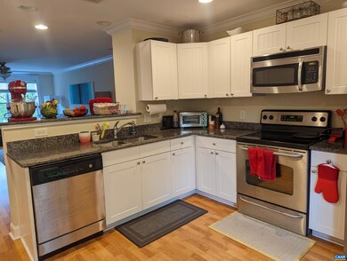 1855 Candlewood Ct unit 211, Charlottesville, VA 22903 - photo 6