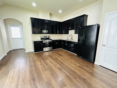 9107 Fuqua Ridge Ln, Houston, TX 77075 - photo 7