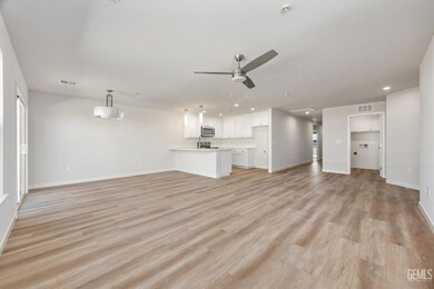 21183 Conklin Blvd, California City, CA 93505 - photo 3