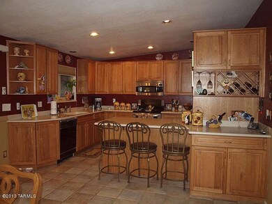 2086_kitchen2_lrg