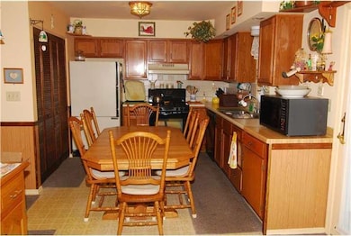 3713 N Alabama Ave, Reading, PA 19605 - photo 5