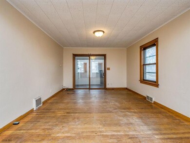 2803 Des Moines St, Des Moines, IA 50317 - photo 3