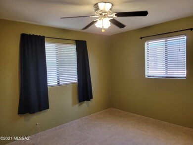 2 BR