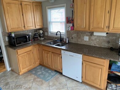 3921 Custer Ave, Royal Oak, MI 48073 - photo 4