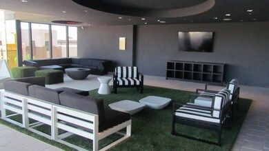 pool lounge 1