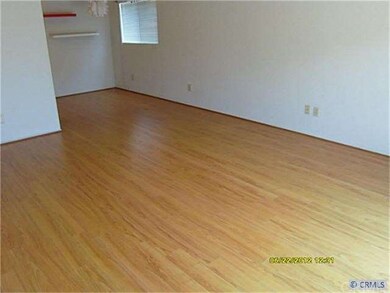 360 Obispo Ave #16 Long Beach CA 90814  Laminate f