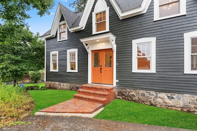 19 Linden St, Marblehead, MA 01945 - photo 2