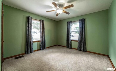 1513 Pulaski St, Lincoln, IL 62656 - photo 6