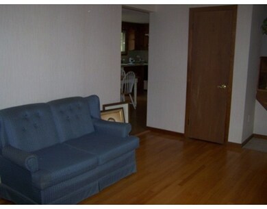 2 Wayne Ct, Holyoke, MA 01040 - photo 3