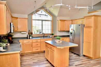 1304 Stone Ridge Rd, Sauk Rapids, MN 56379 - photo 3