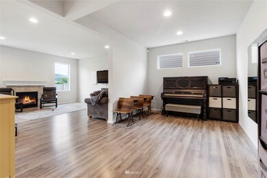 924 Sigafoos Ave NW, Orting, WA 98360 - photo 6