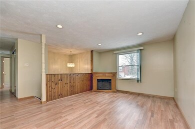 735 N Gross St, Conway, PA 15027 - photo 4